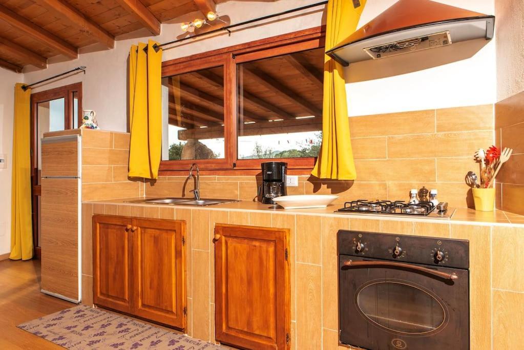 Residence Villa Smeralda Telti Экстерьер фото
