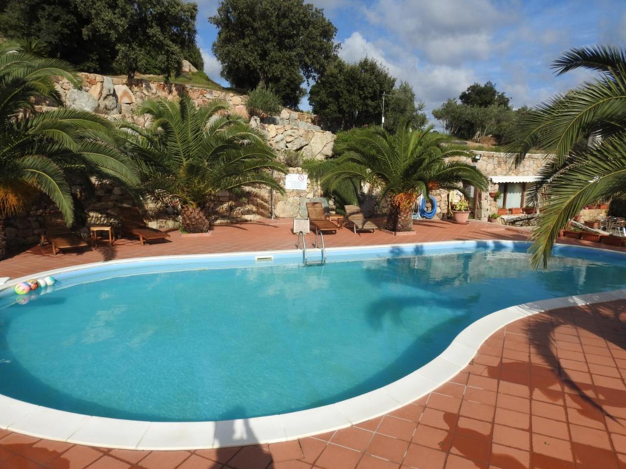 Residence Villa Smeralda Telti Экстерьер фото
